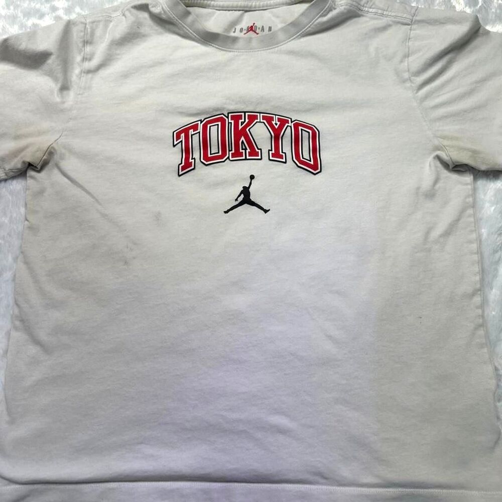 Jordan White Tokyo T-shirt Women’s Size XL